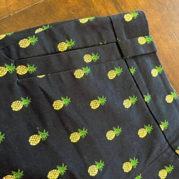 J. Crew Chino Style Side Zip Short Navy Blue with Pineapples Size 4 - Picture 3 of 6